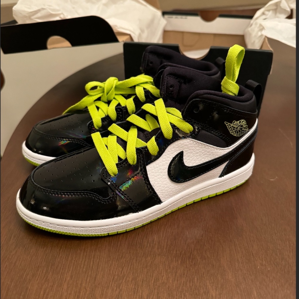 Nike Jordan 1 Mid SE (PS) - Black/neon yellow - 2.5Y